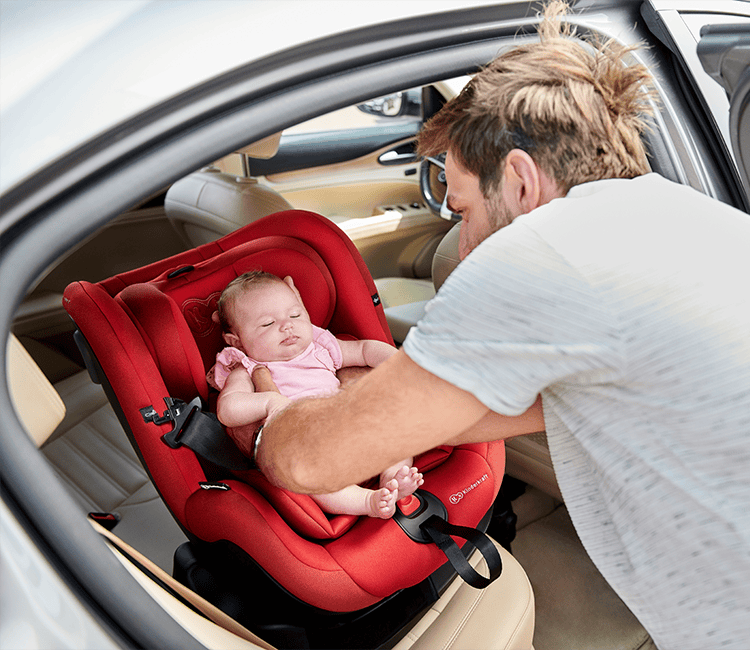Ein Autositz für ein Baby und ein Neugeborenes – ab wann? Welchen soll man wählen?